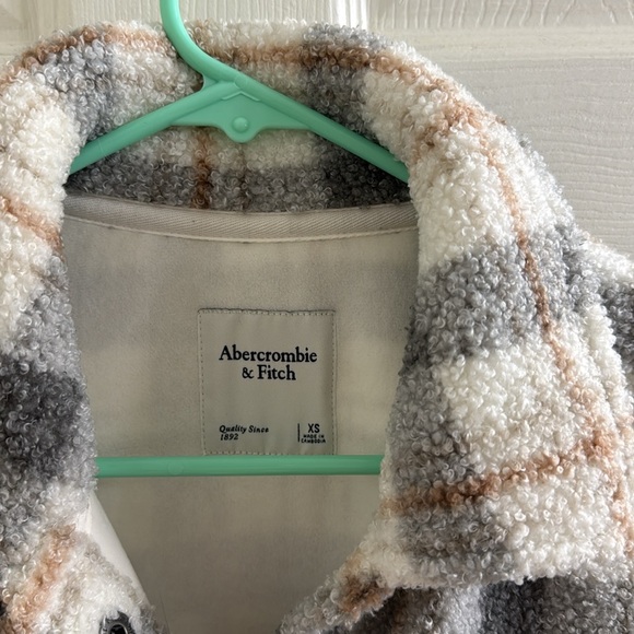 A&F Flannel shirt - Picture 2 of 4